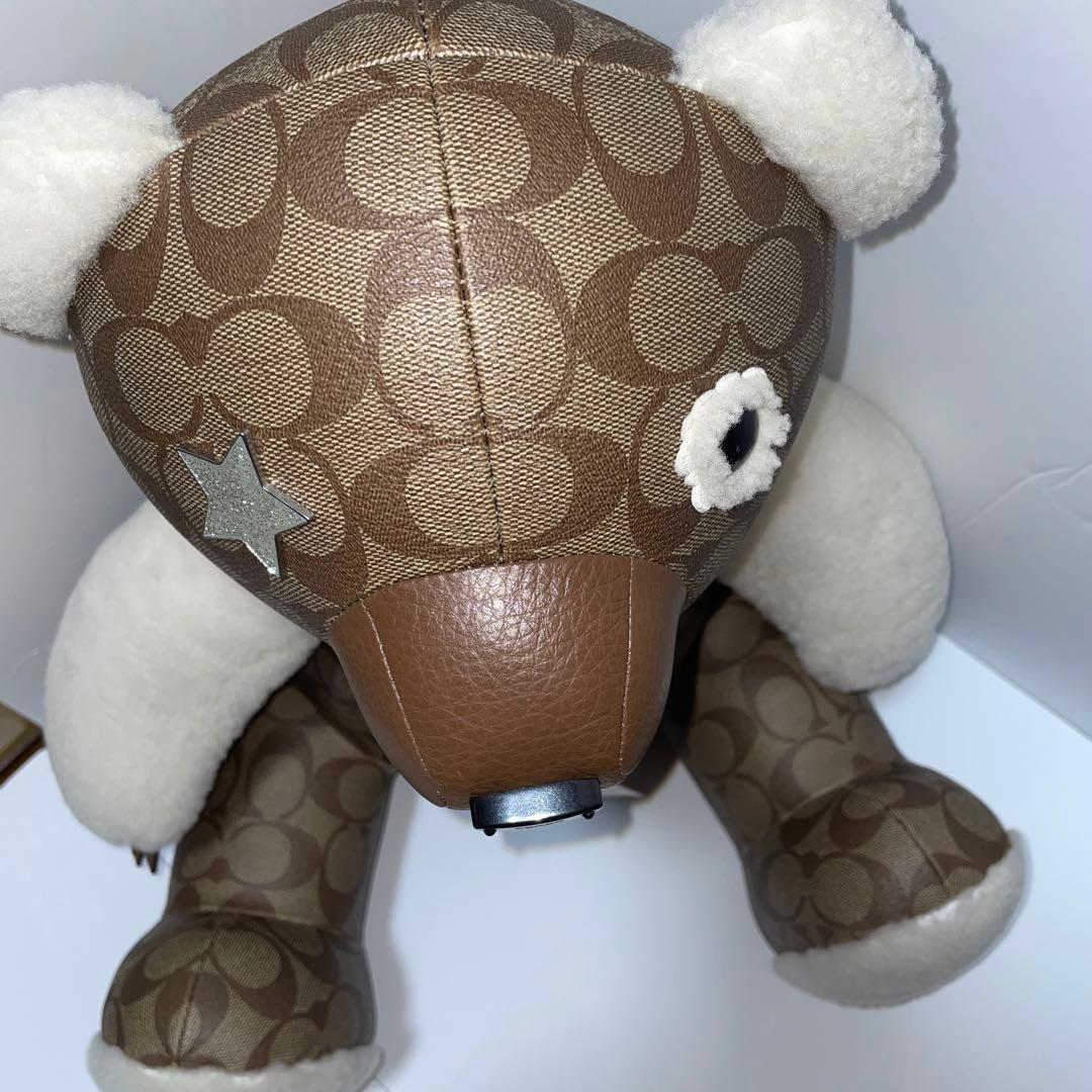 コーチクマのぬいぐるみ