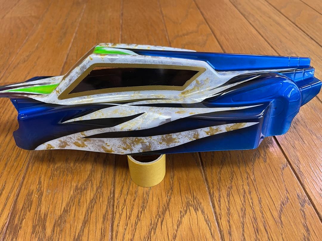 ヨコモ RO1.0,2.0 SO1.0,2.0 新品塗装済みボディ　ウイング付き