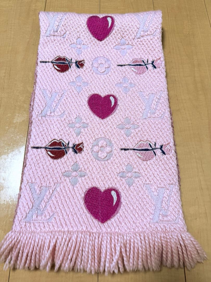 LOUIS VUITTONマフラー ピンク バレンタイン 限定