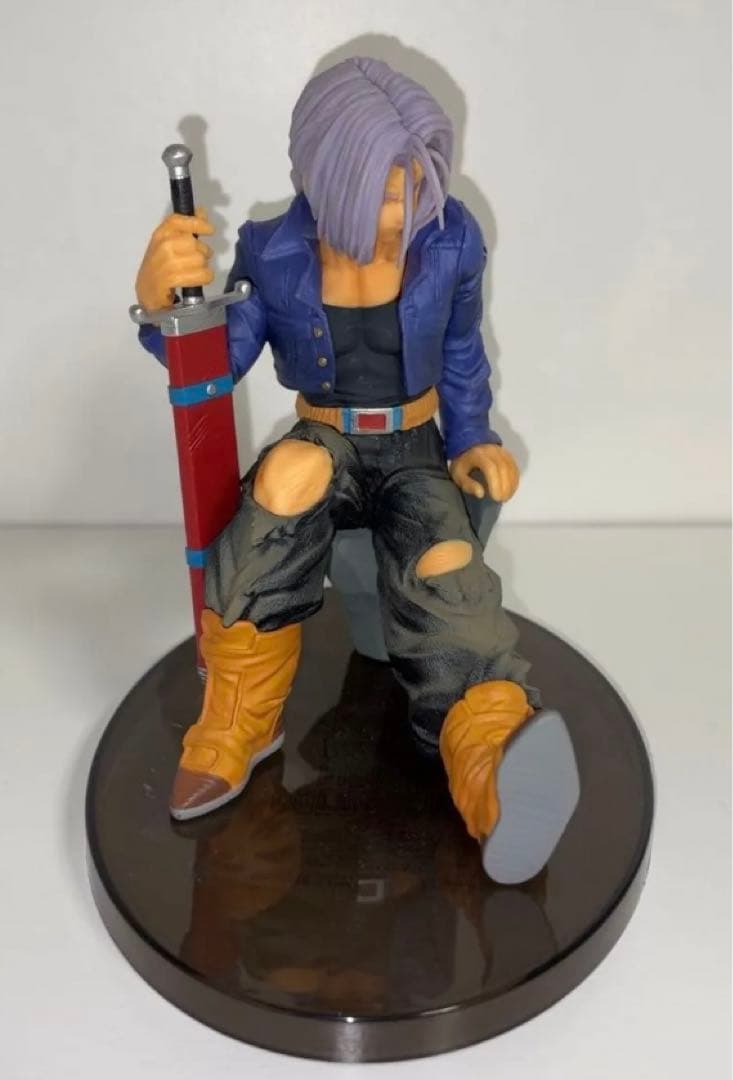 ドラゴンボール　未来トランクス　フィギュア　鳥山明