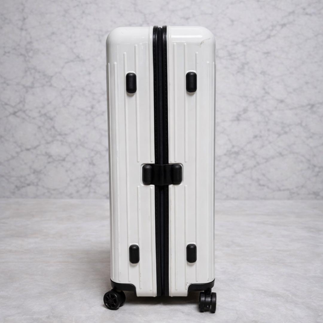 現行 リモワ エッセンシャルライト チェックインL 81L ネームタグ未使用