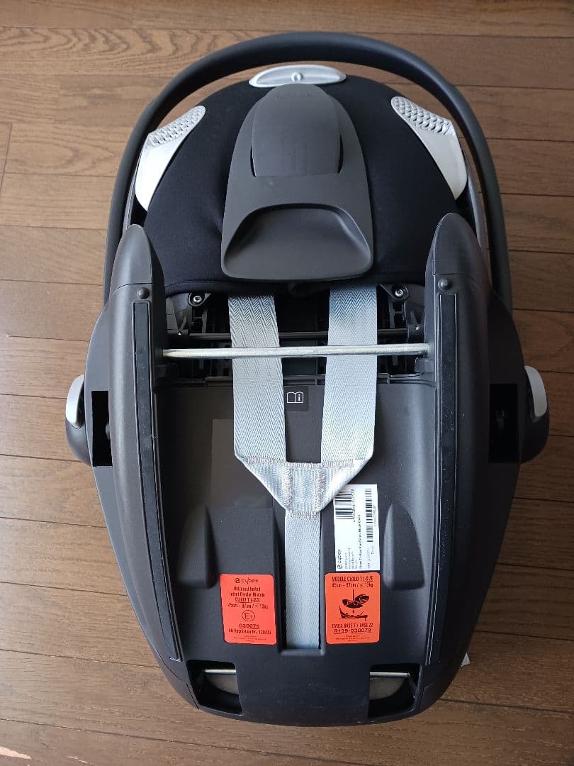CYBEX cloud Ti-sizeチャイルドシート