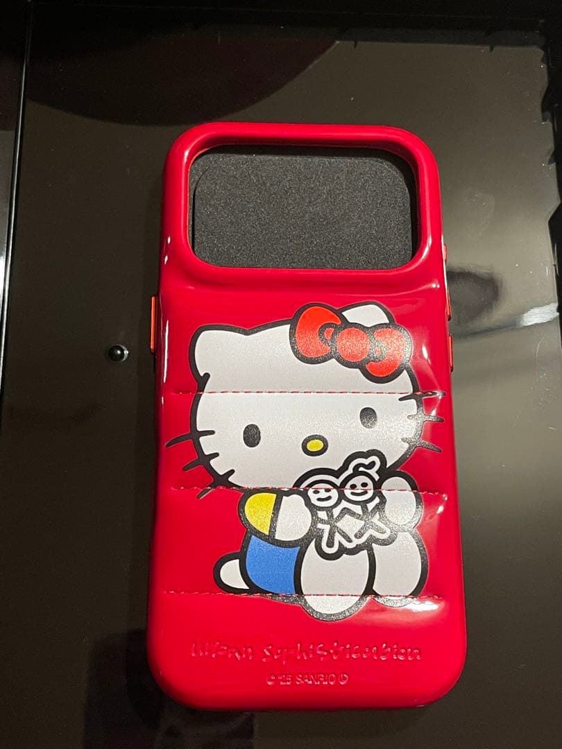 urbansophistication iPhone17Pro ハローキティ 赤