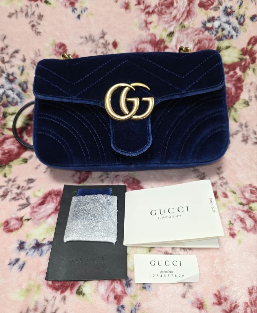 グッチGGマーモントベルベット生地バッグ