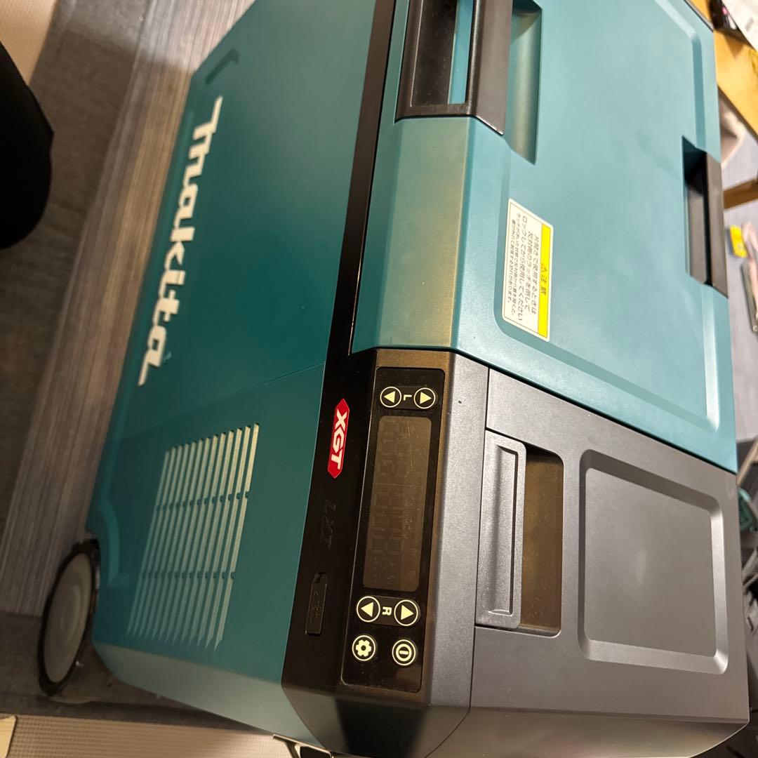 Makita cw004g 冷温庫 マキタ　クーラー　29L