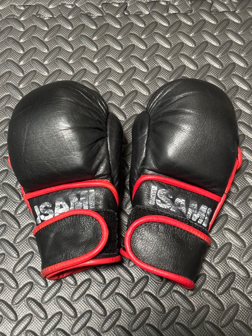 ゆ*う様 《最終値下げ》ISAMI パウンドグローブ　赤黒　Fサイズ