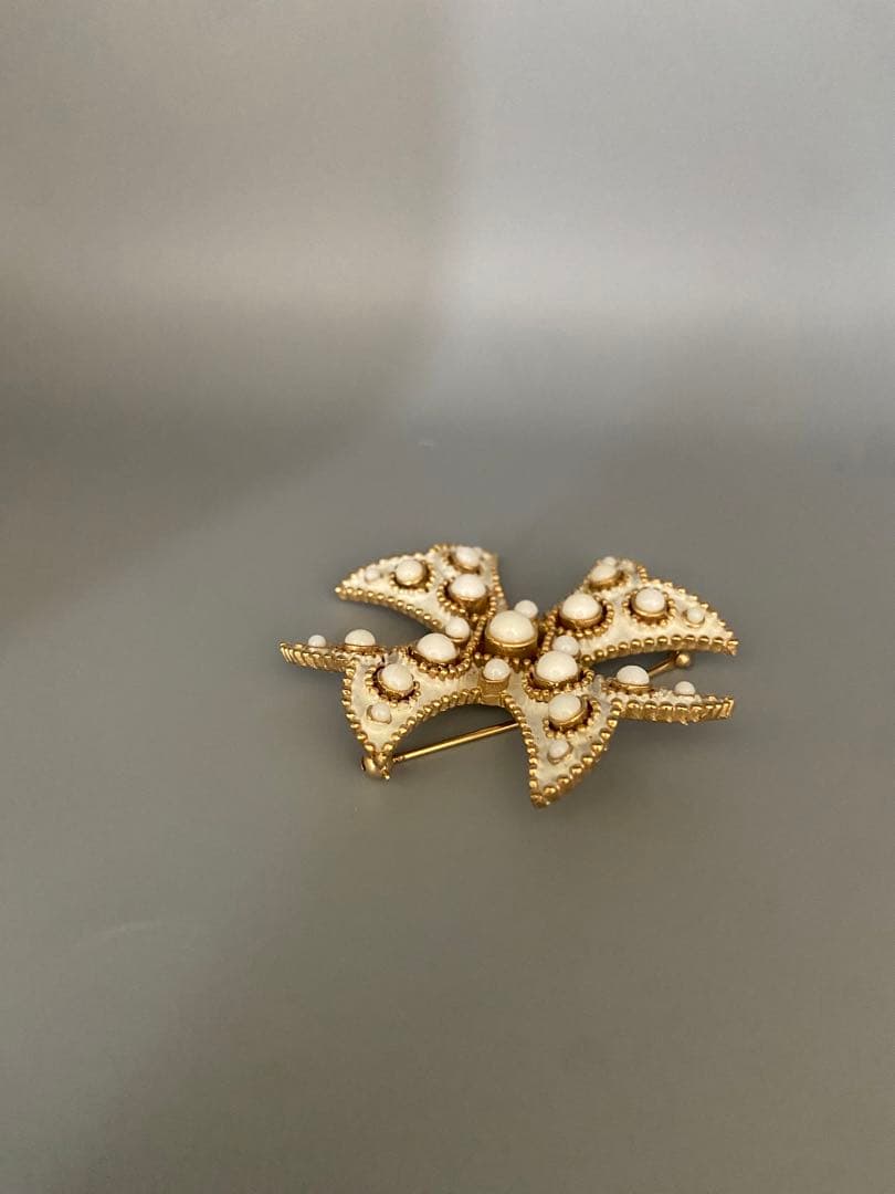 lotuscloud 2449⭐️TRIFARI トリファリ ブローチ ビンテージ