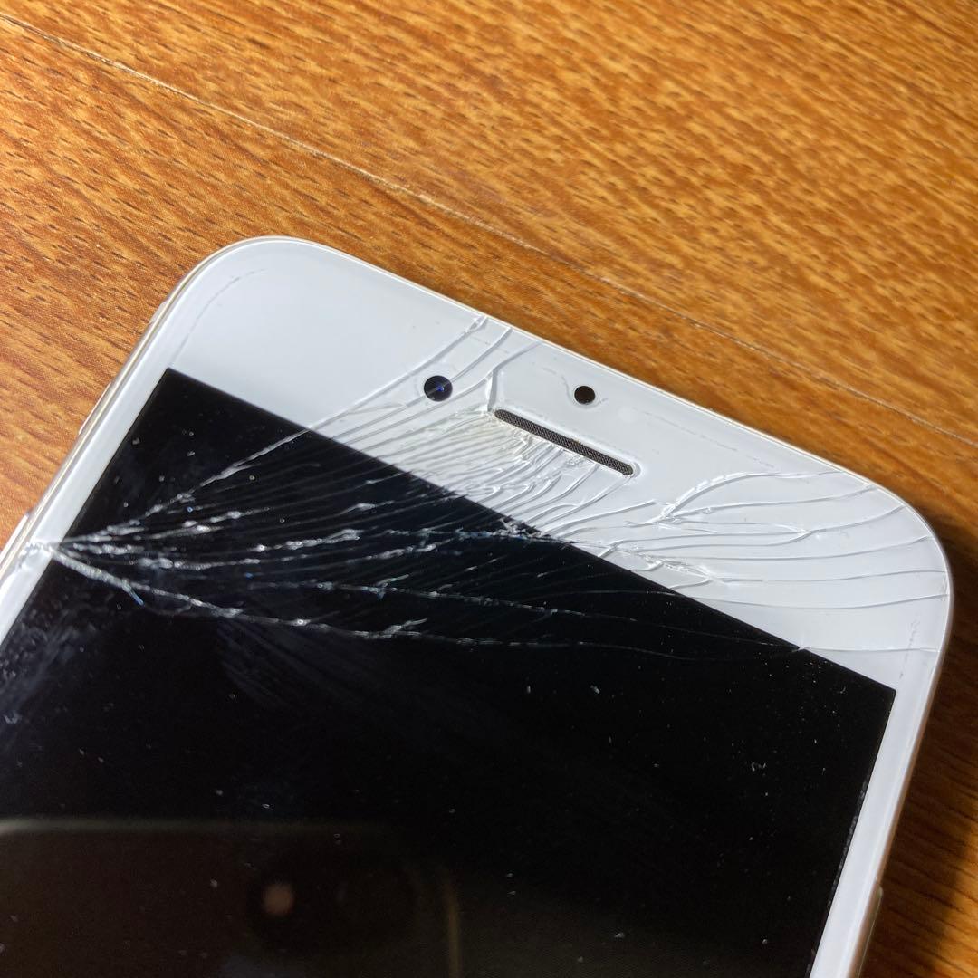 iPhone8 256GB シルバー 外箱付 画面前面一部割有り　SIMフリー