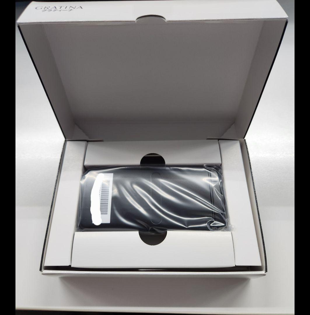 au GRATINA KYF42(新品・未使用)