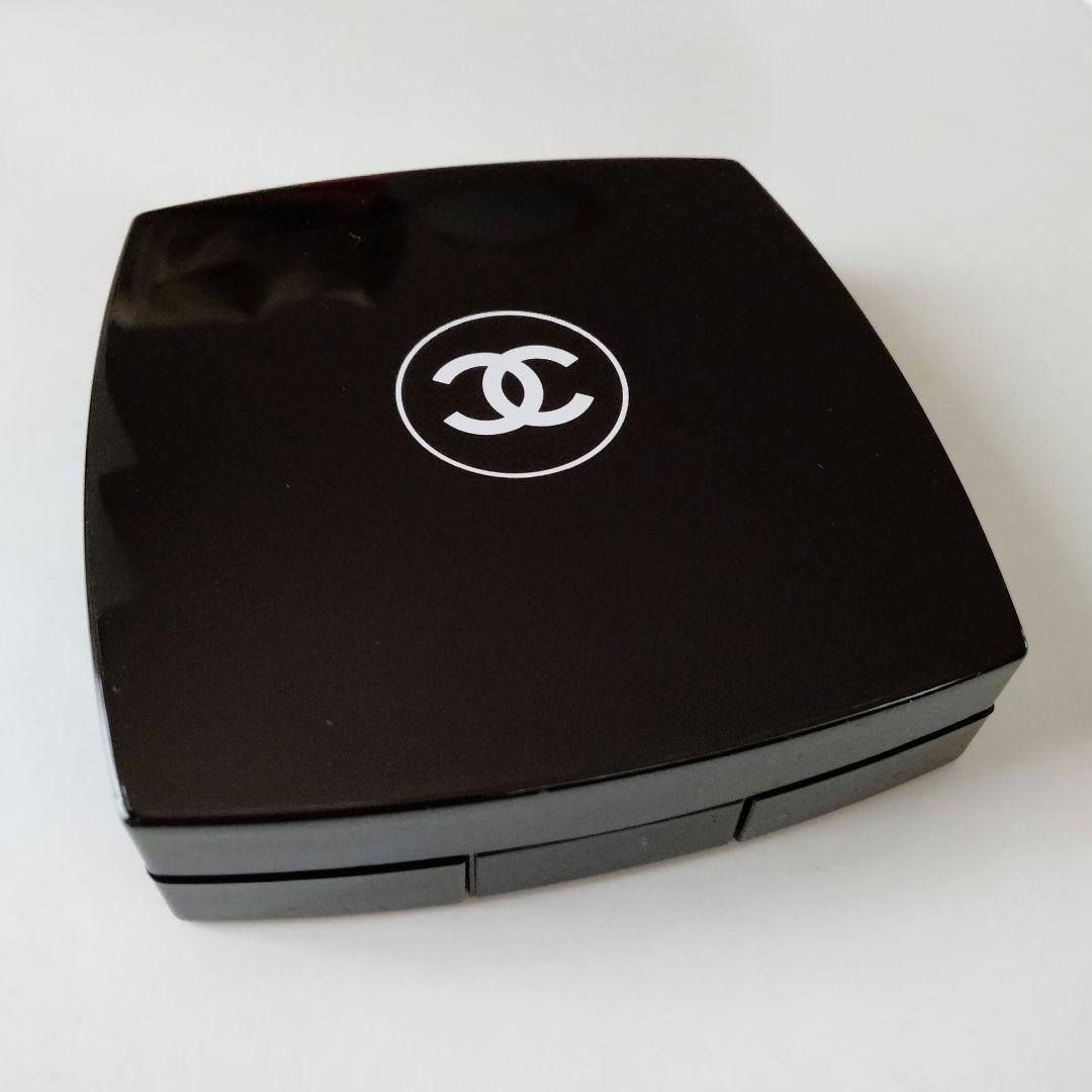 シャネル　チーク　ドゥスール　デキノックス　798　ベージュ　ロゼ　エ　モーヴ