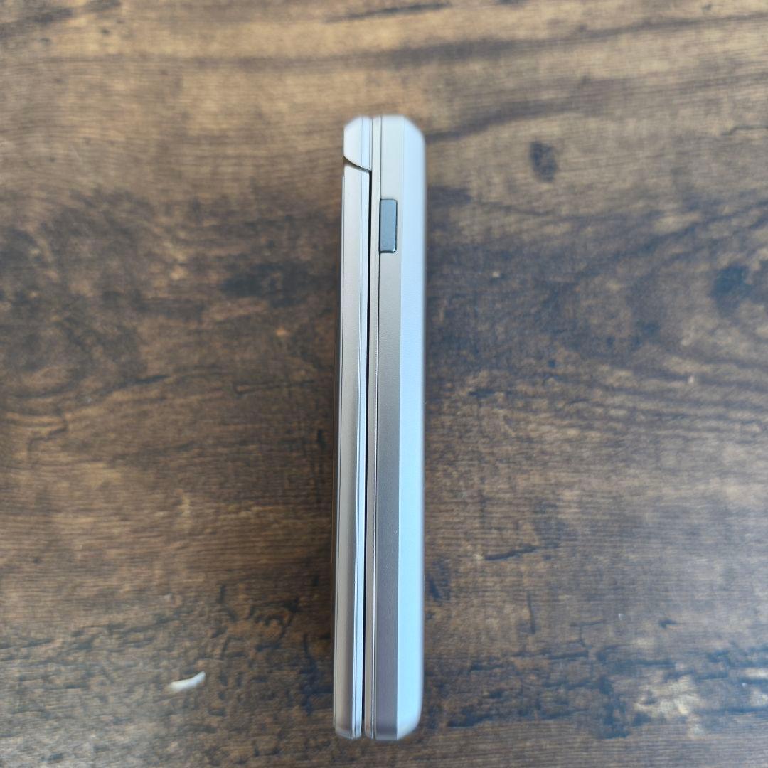 【美品】かんたん携帯11 A207SH ゴールド SoftBank 判定○