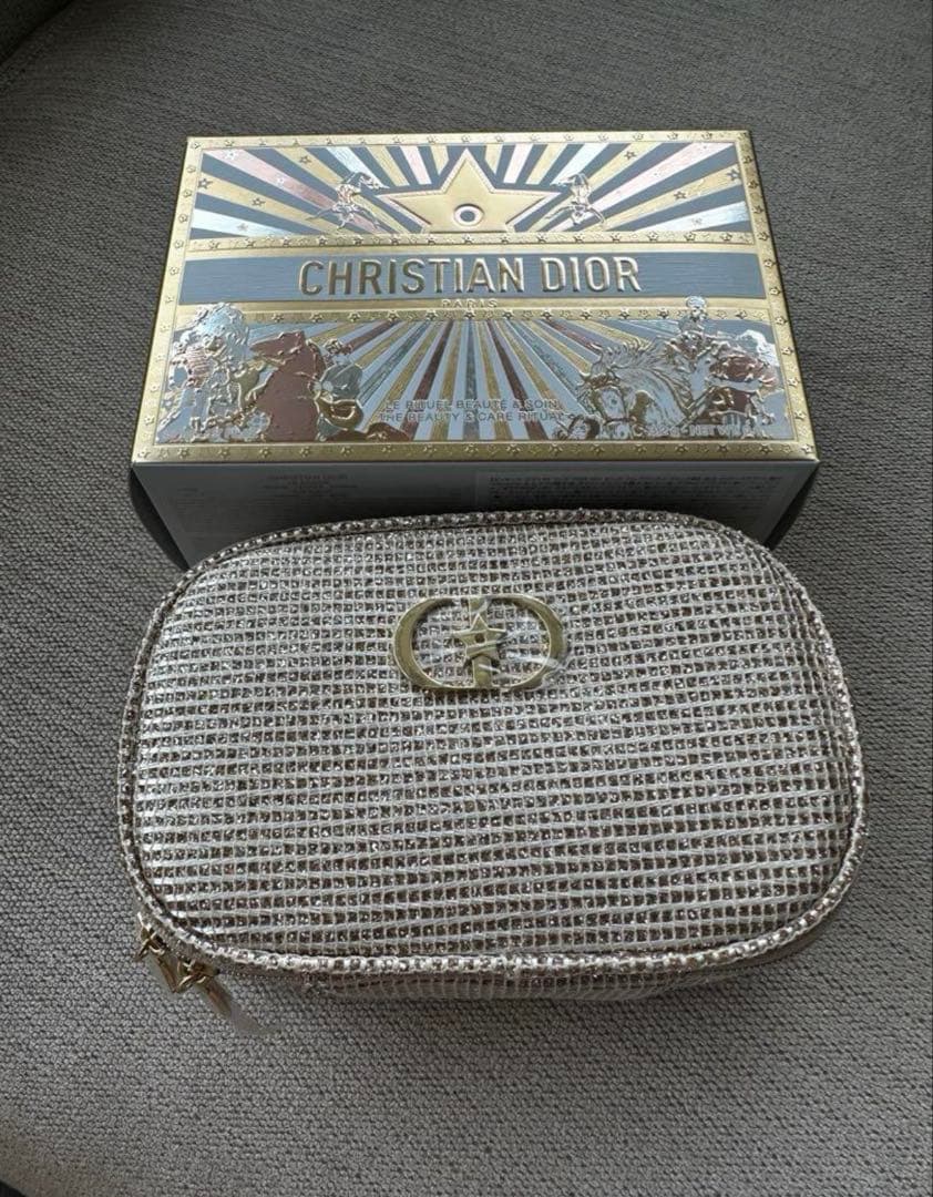 DIOR クリスマス　限定ノベルティ＋コスメ