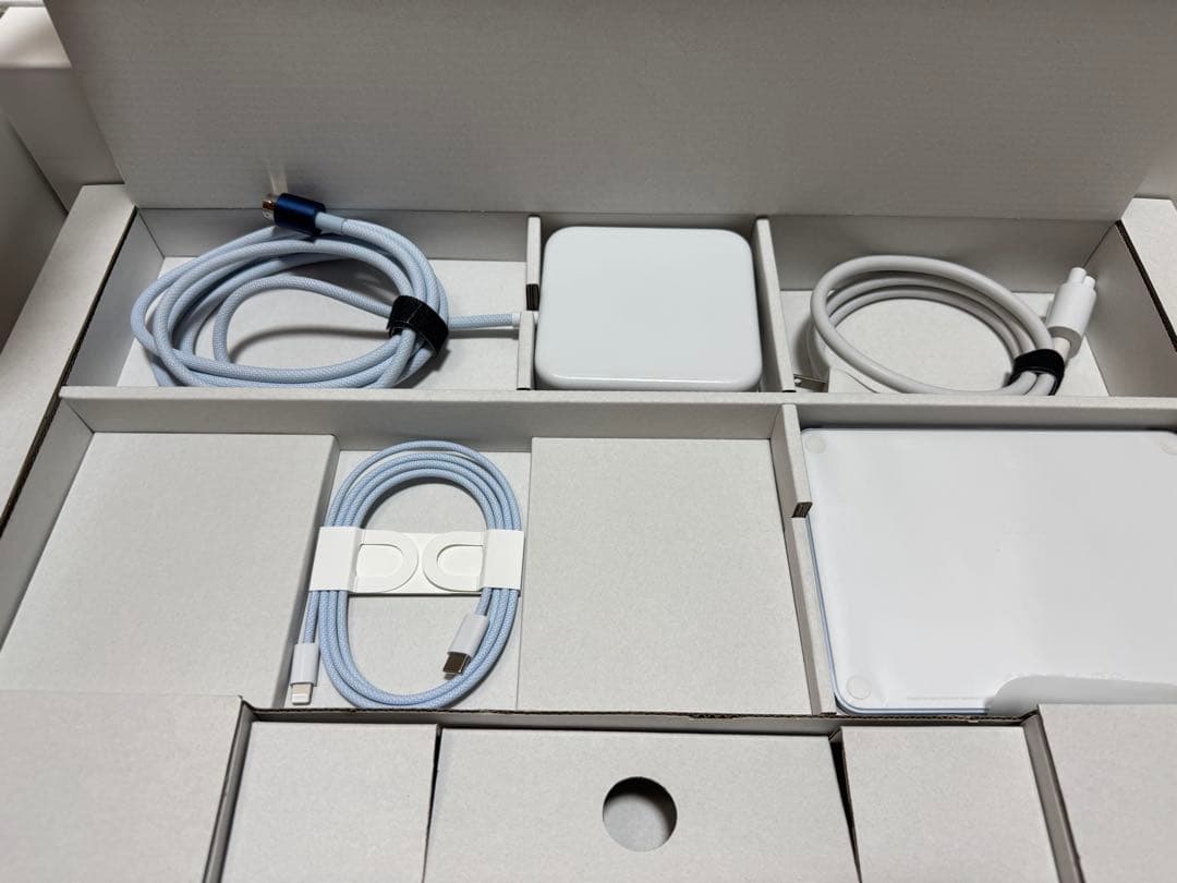 a*3様 iMac 24インチ M1チップ 16GB /512GB/VESAモデ