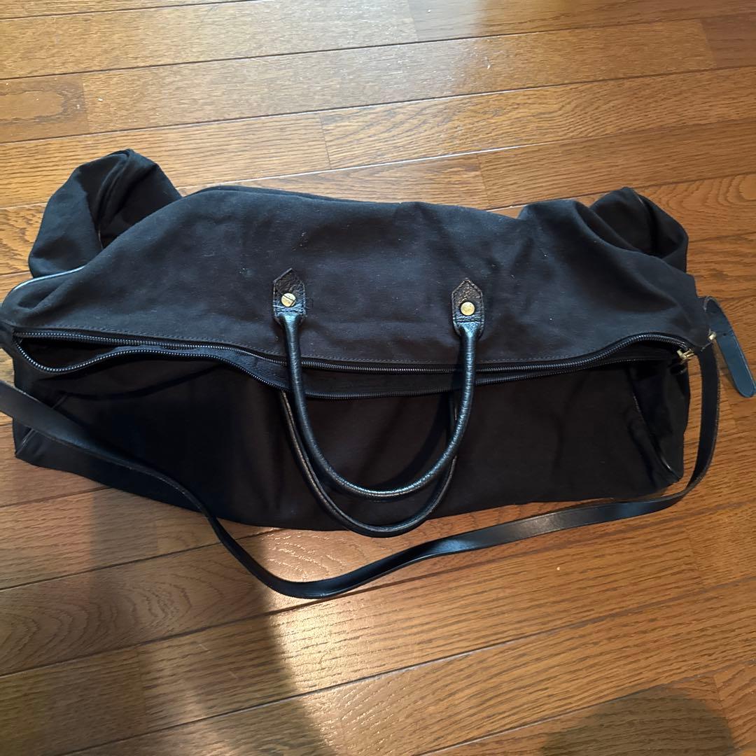 イルビゾンテ　手持ちと肩掛けの2WAY ボストンバッグ　ブラック