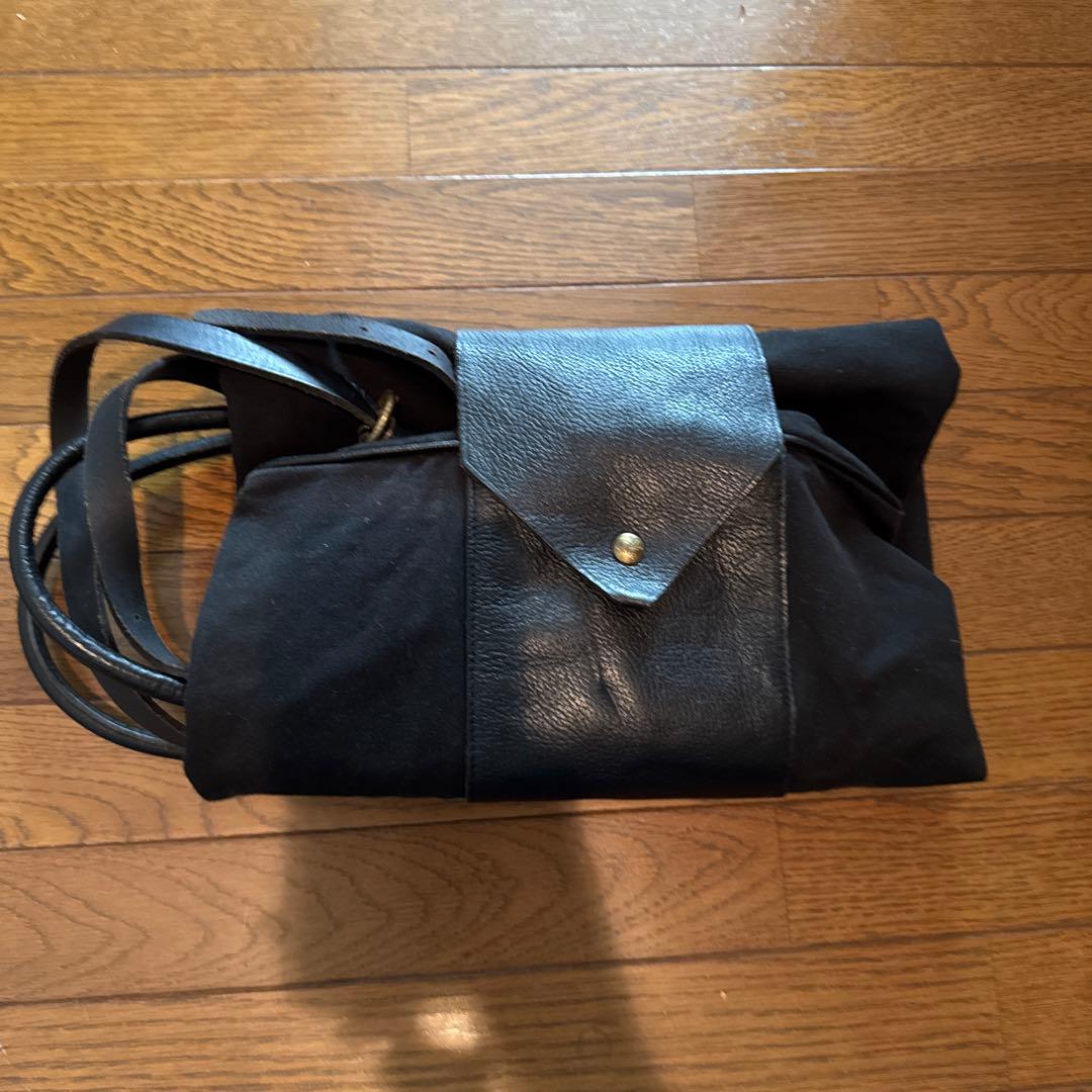 イルビゾンテ　手持ちと肩掛けの2WAY ボストンバッグ　ブラック