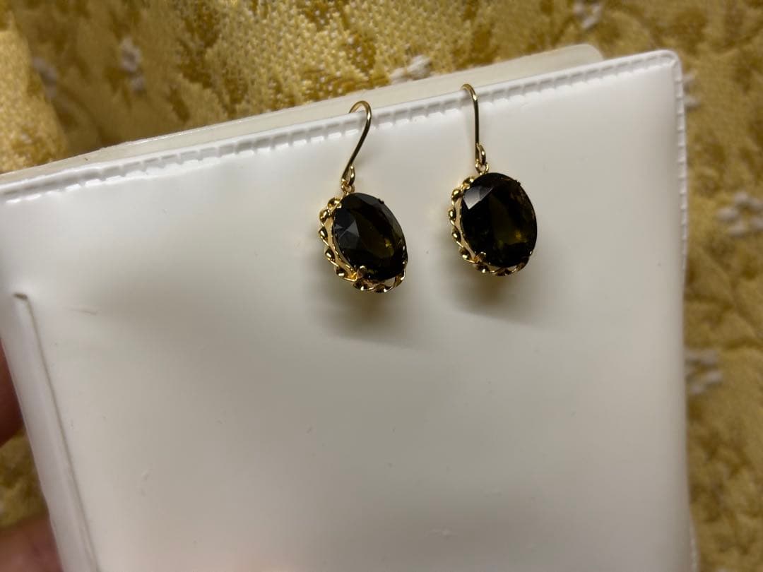 18金 モルダバイト ピアス K18