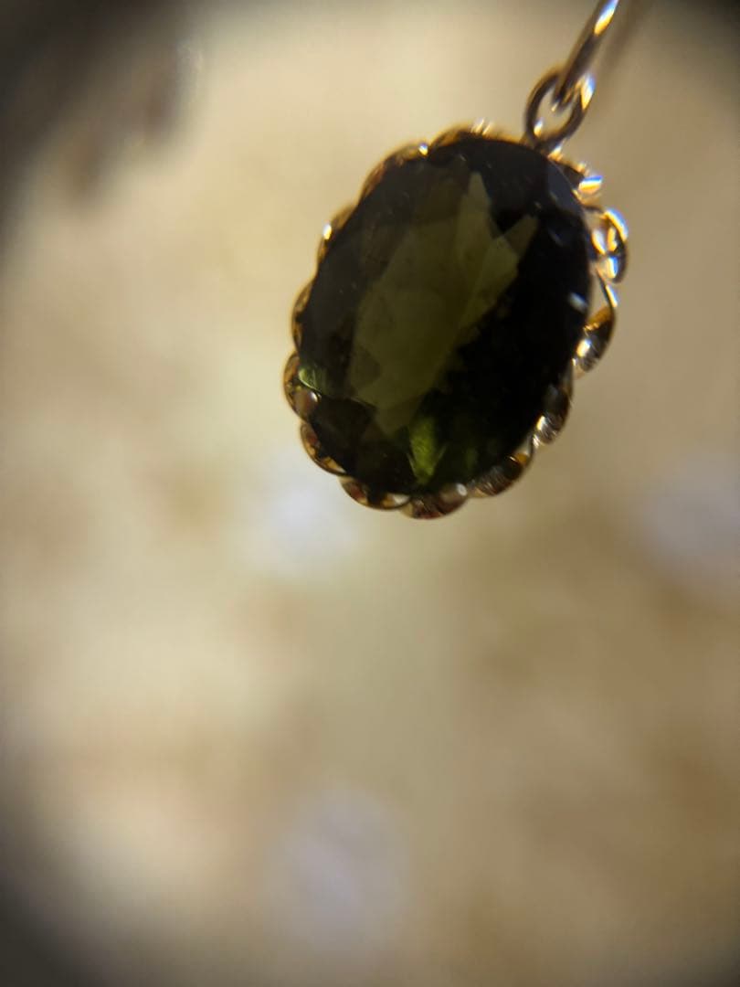 18金 モルダバイト ピアス K18