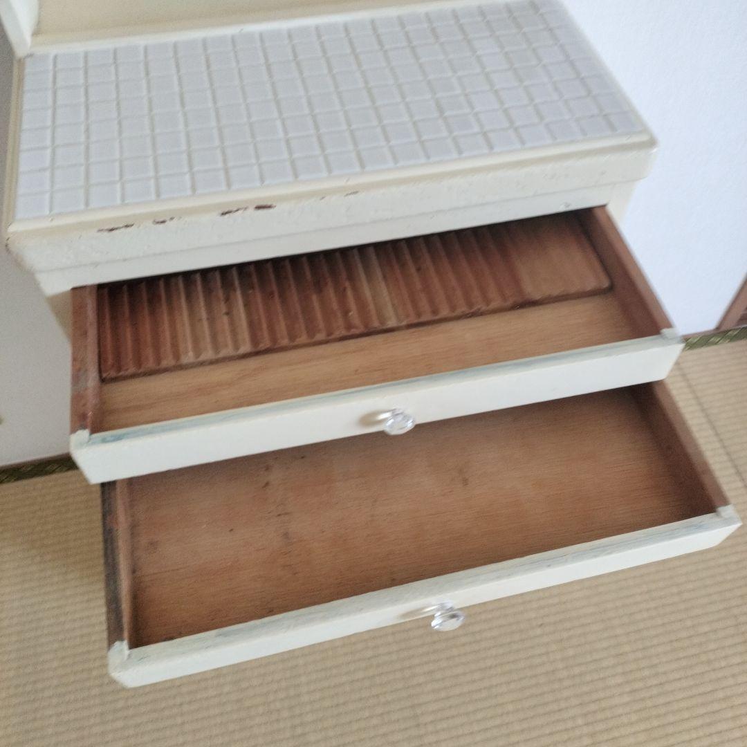 アンティークの引き出し収納棚　Siettela