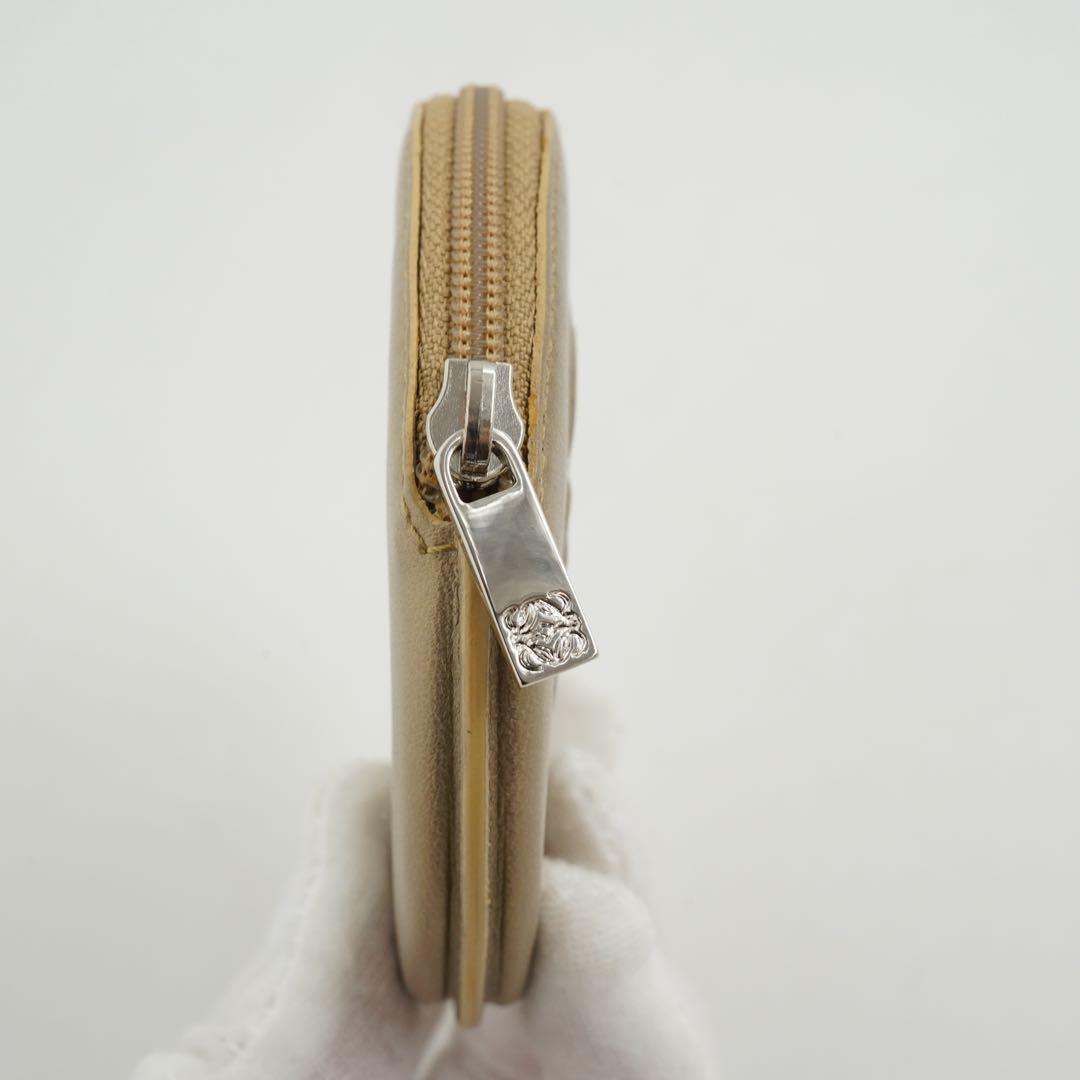 未使用品　ロエベ　ケース　小銭入れ　アナグラム　レザー　希少カラー　金色