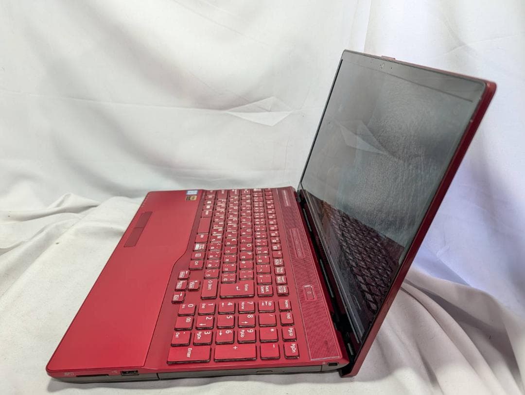 富士通 AH53/C2 第8世代 i7/8GB/SSD256GB/Office