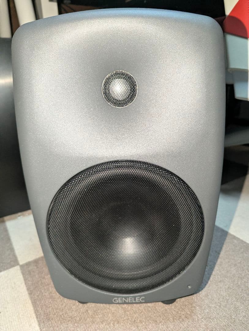 美品 GENELEC 8250A ペア DSP内蔵 補正可能 パワードスピーカー