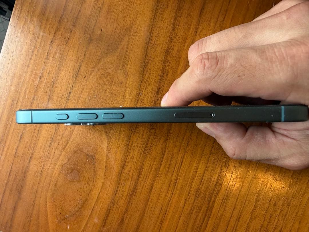 美品！即発送！Apple iPhone16plus128gb