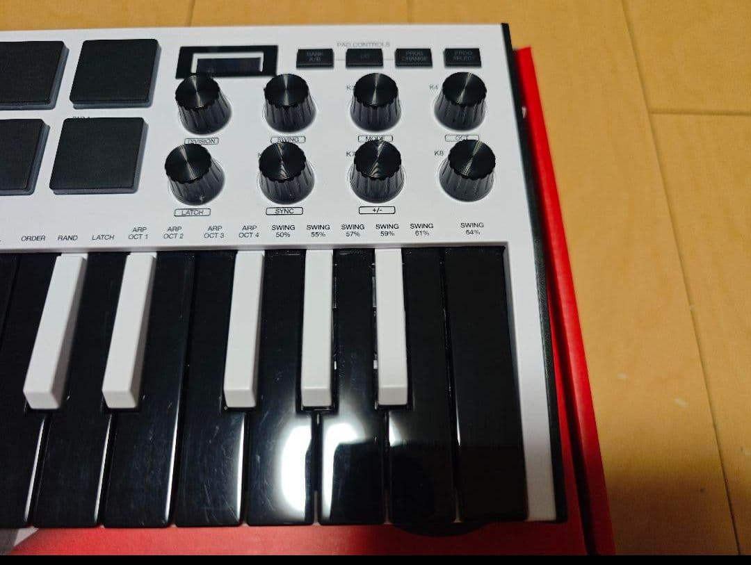 Akai Professional USB MIDIキーボードコントローラー