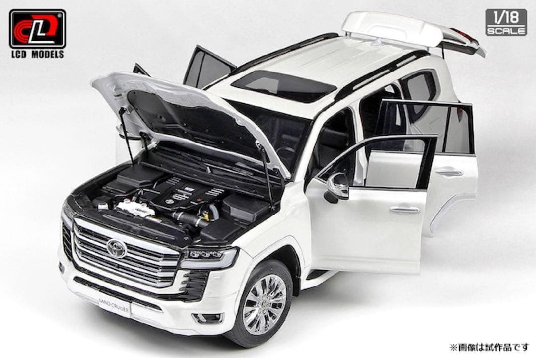 トヨタ ランドクルーザー LC300 ZX ホワイト 1/18ミニカー