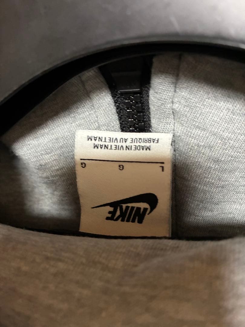 ナイキ テックフリース グレー テック ジップパーカー