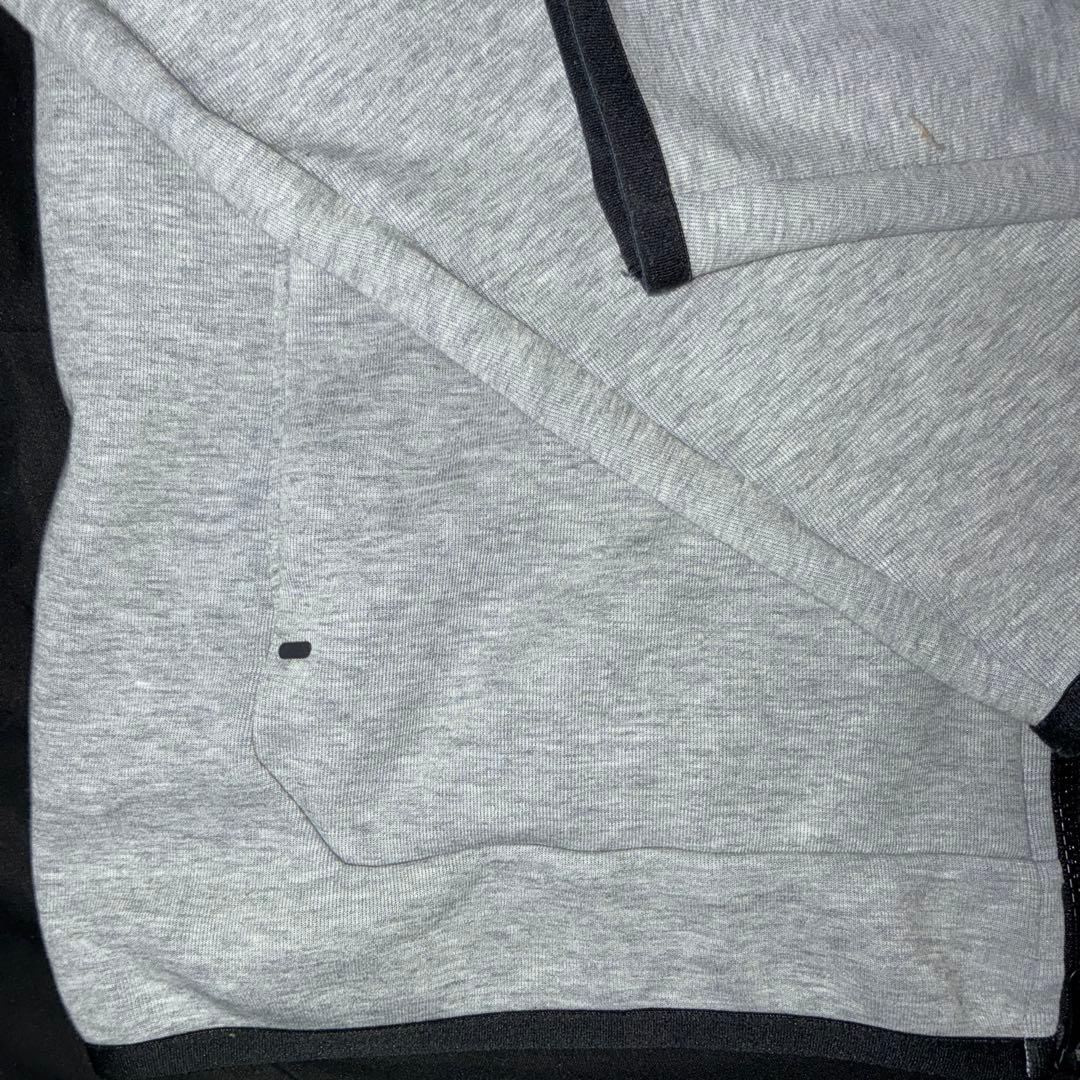 ナイキ テックフリース グレー テック ジップパーカー