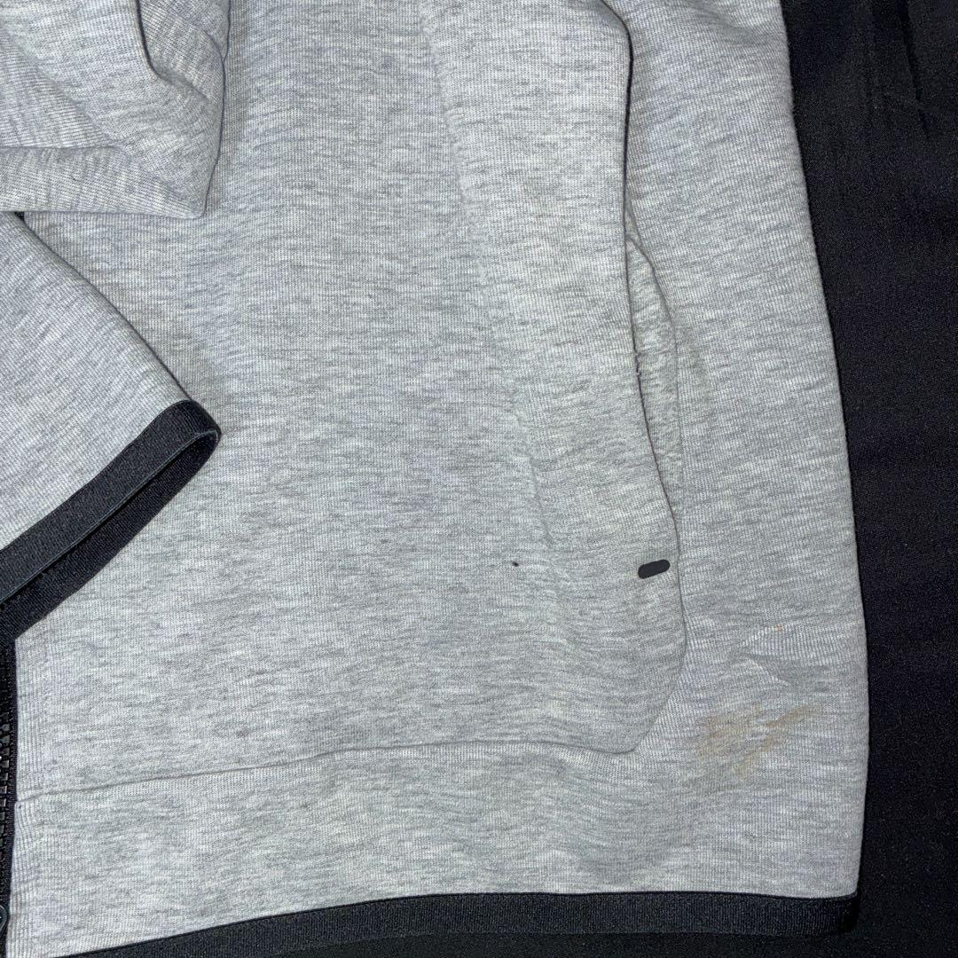 ナイキ テックフリース グレー テック ジップパーカー