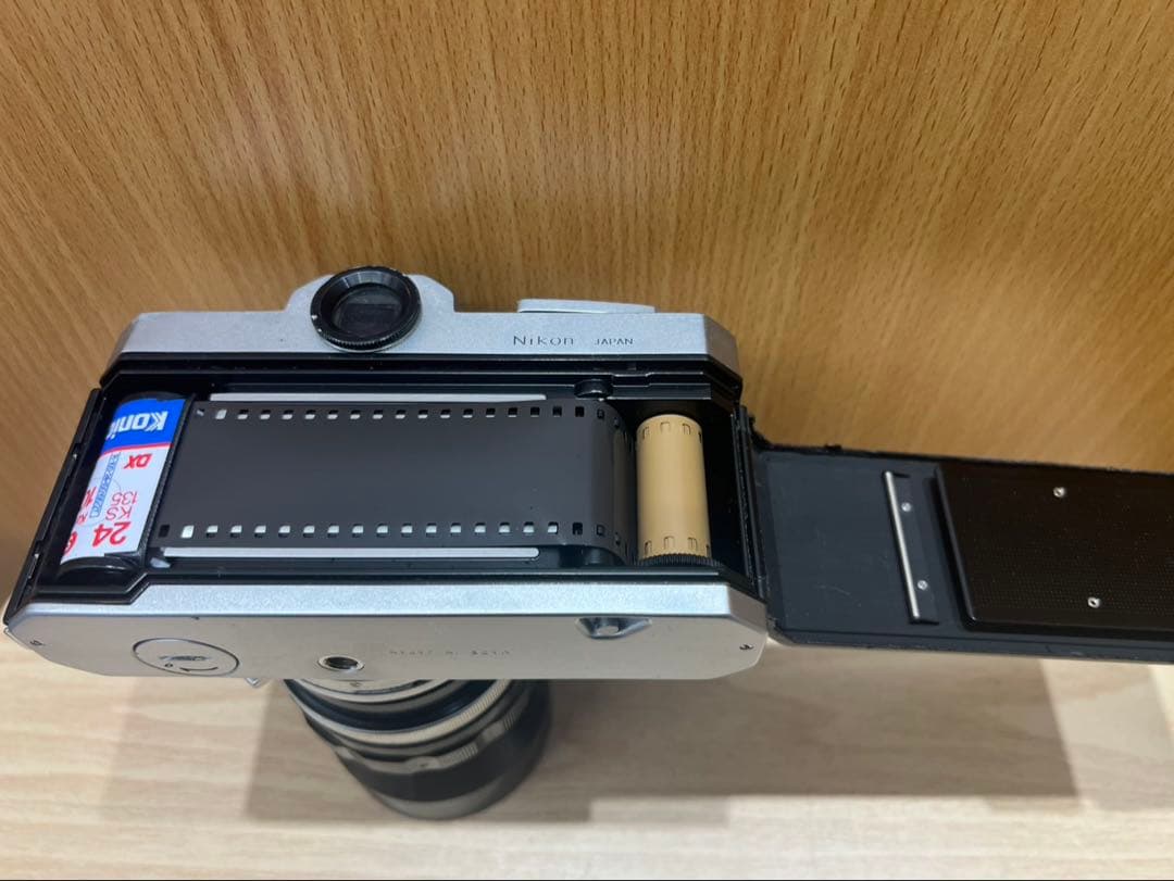 Nikon Nikomat + AI Nikkor 85mm f/1.8 一眼