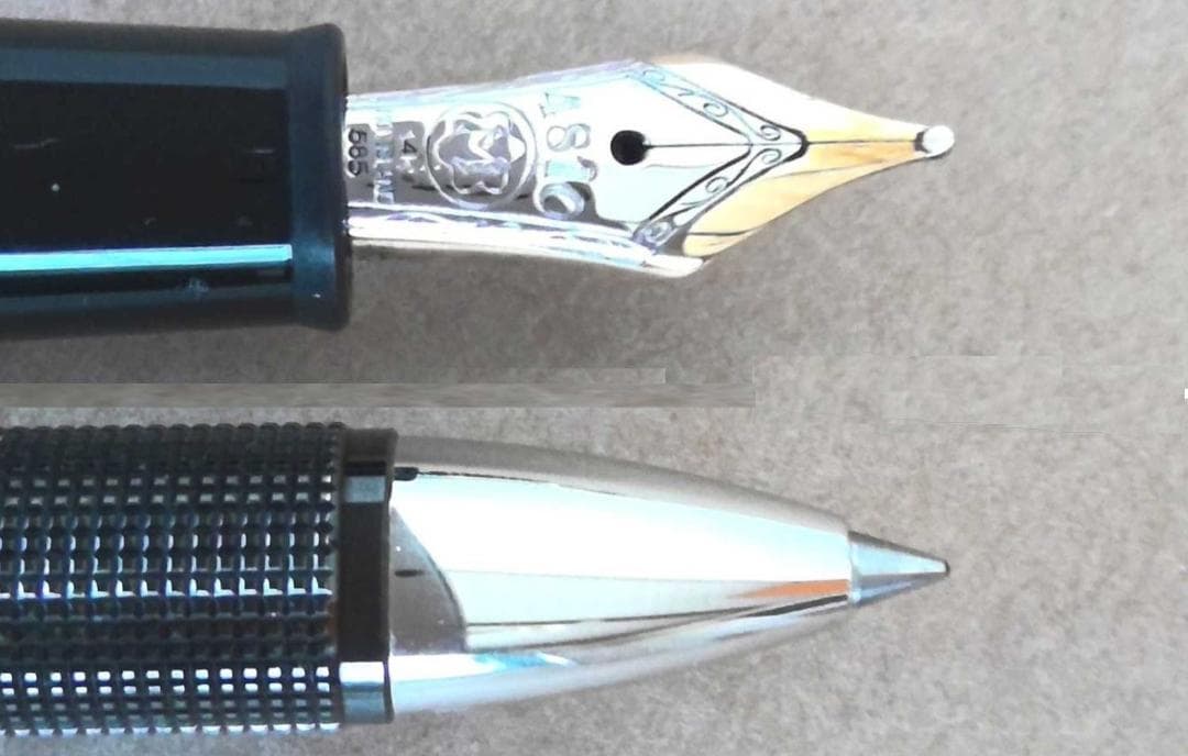 モンブラン MONTBLANC 万年筆とボールペンのセット（本革ペンケース入り）