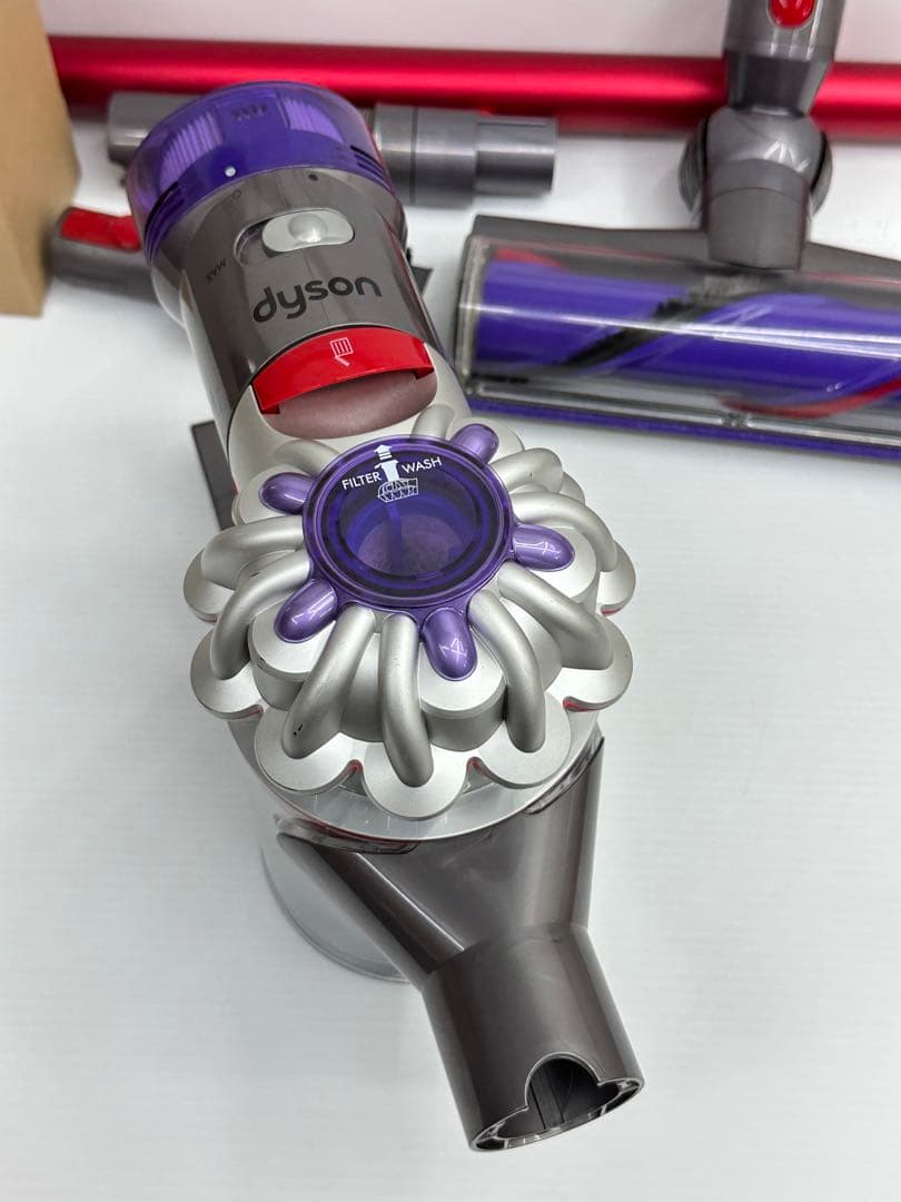 美品　綺麗　ダイソン掃除機　SV25 新品バッテリー付き　セット　中古　動作保証