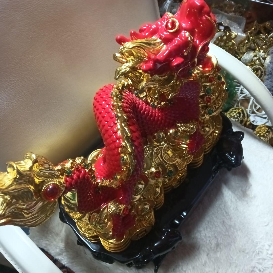 中国工芸品　赤色と金色の赤龍　富と繁栄の象徴　ダンシングドラゴン