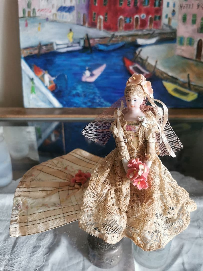 アンティークドイツ 美しい花嫁ミレットビスクドール 薔薇絹ほぐし織りレースドレス