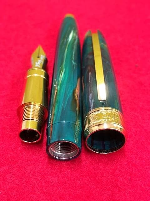 ほぼ未使用 ヴィスコンティ 万年筆 F ゴッホ 小説を読む人 インク付 即送