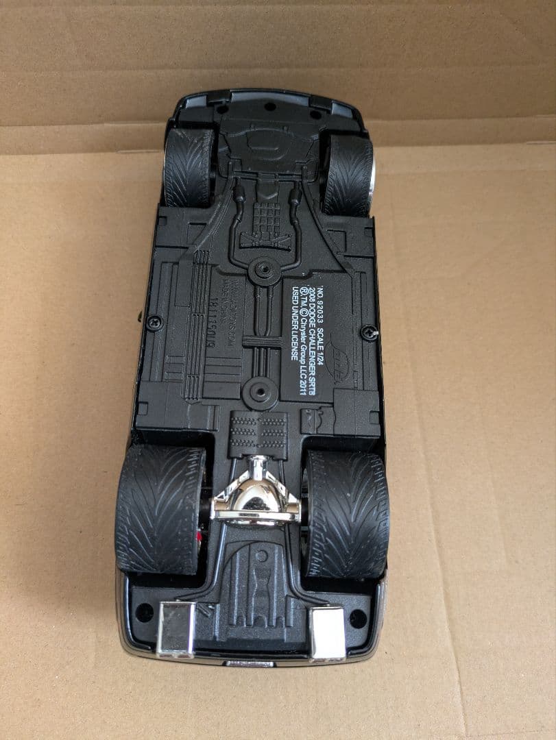 jada 2008　ダッジ・チャレンジャーSRT8　モダンマッスルカー