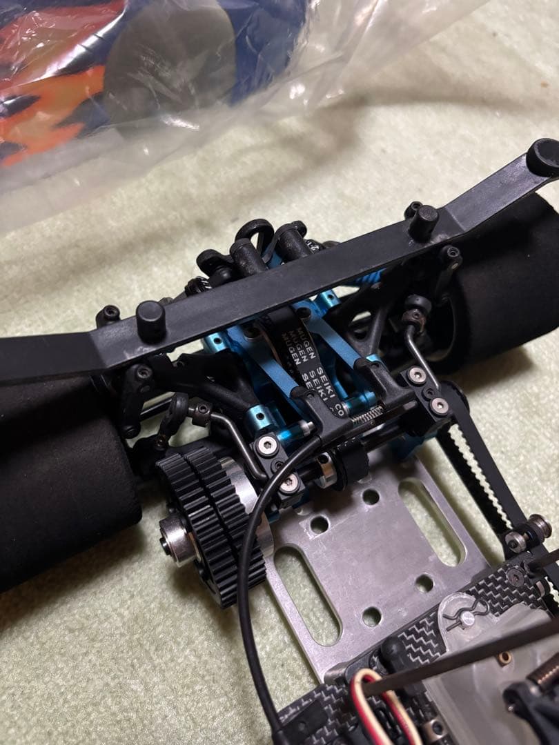 シェファード V8 2台 走行少な目 ボディ付き　1/8 エンジンRC