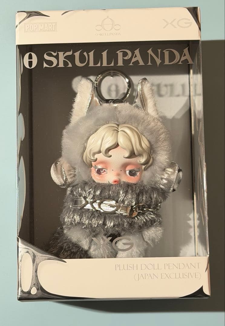 POP MART SKULLPANDA × XG ぬいぐるみペンダント
