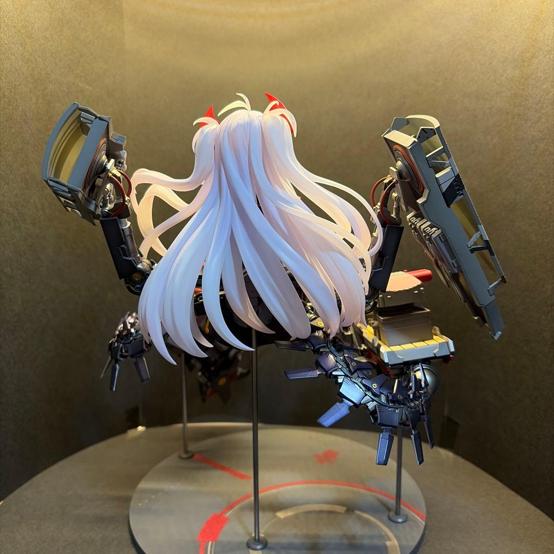 プリンツオイゲンPrinz Eugen 1/7スケールフィギュア　アルター