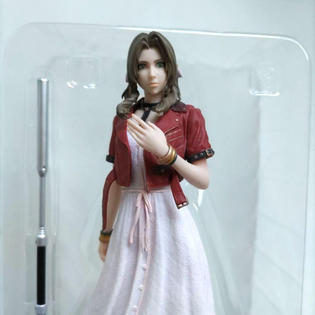 ファイナルファンタジーⅦ　フィギュア　2点