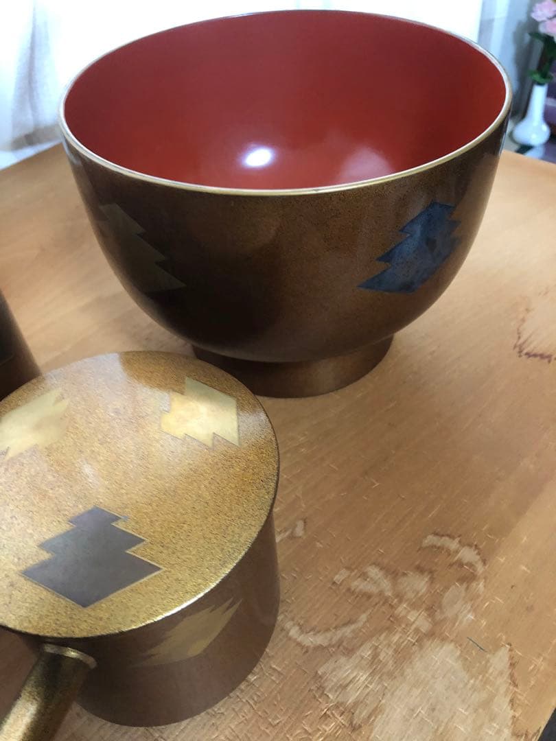 漆器セット 金色の葉模様