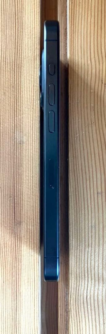 Apple iPhone 15 pro ブラックチタニウム