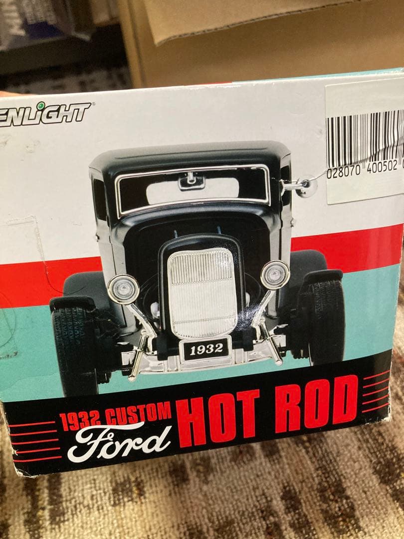1/18 1932 カスタム フォード ホットロッド　模型　アメ車　アメリ　旧車