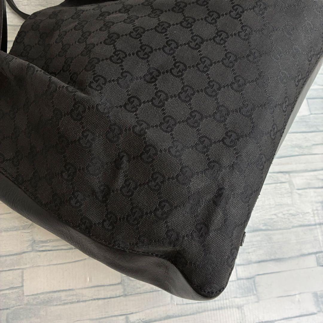 まあ吉　　極美品　150 GUCCI グッチ　ハンドバッグ　GG柄 qu2