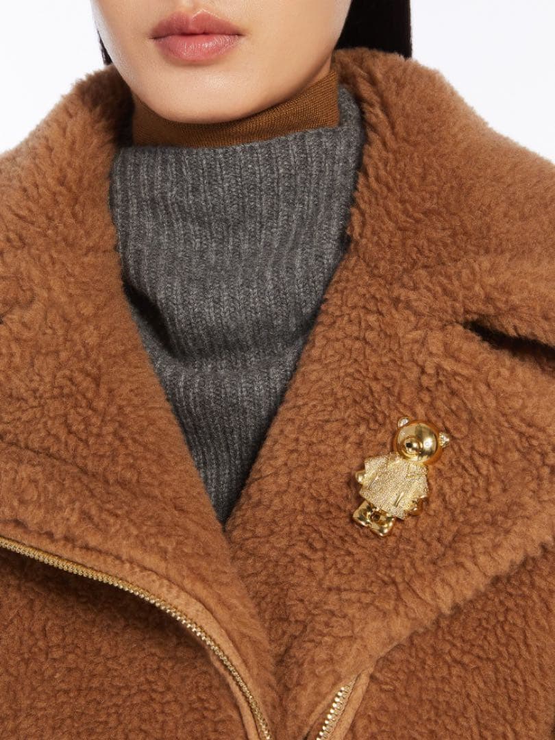 Max mara テディベア x ゴールドコートブローチ