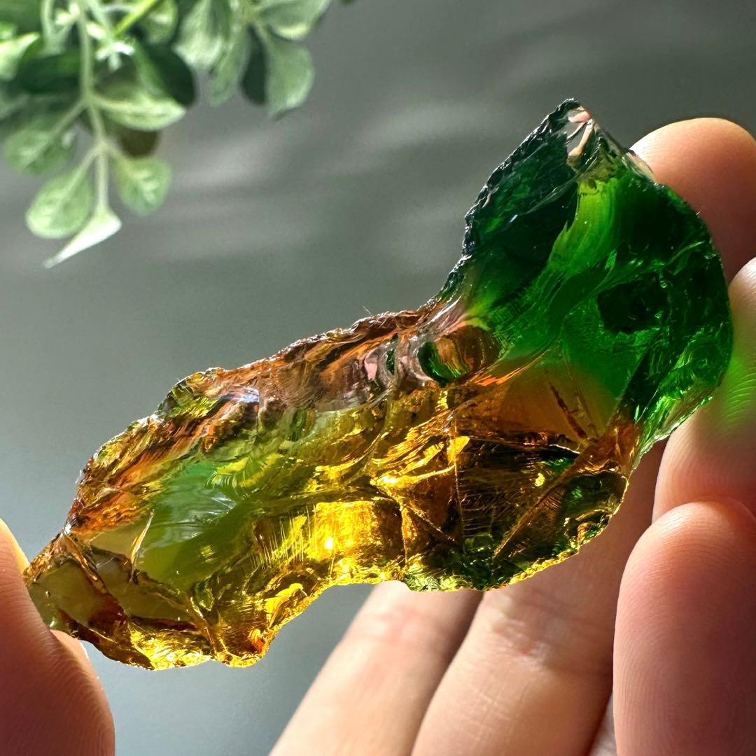 アンダラクリスタル　シエラネバダ　20.0g 南国　エメラルド　マルチカラー　金