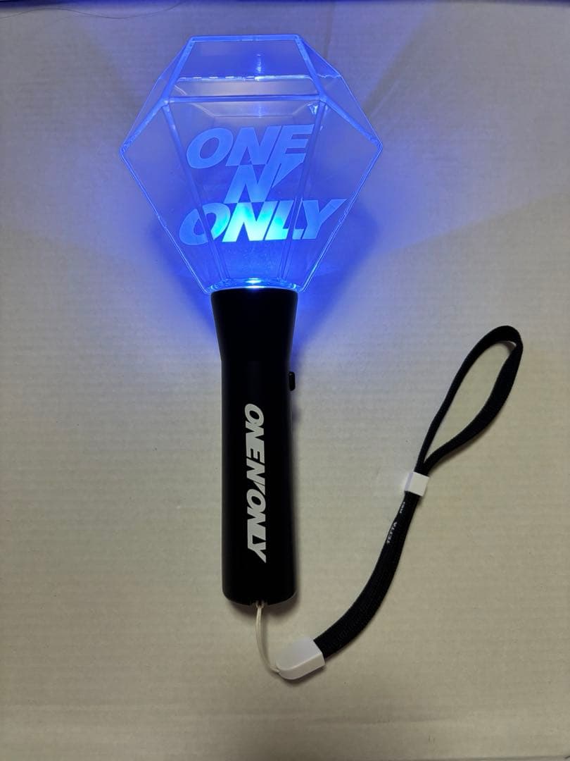 ワンエンオンリーペンライト　002