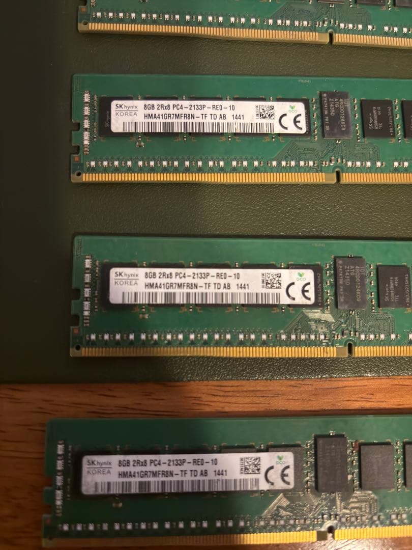 ECC Registered 8GBx4 DDR4 メモリー PC4-2133P